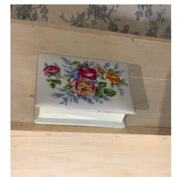 VTG Book Shaped Lidded Trinket Box Hand Painted Floral Japan - Picture 4 of 8